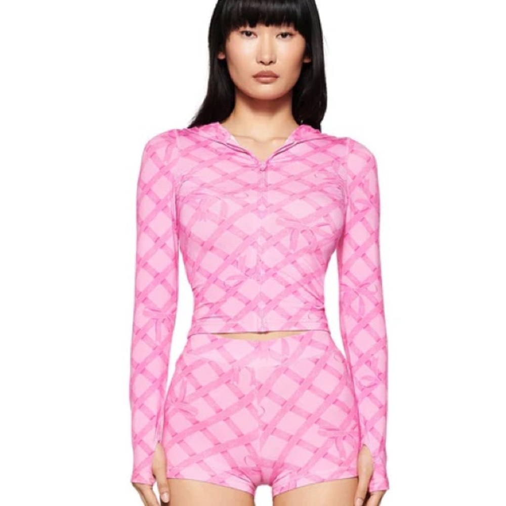 I.AM.GIA Blare Hoodie Pink- Wrapped up in Gia Bow Print Size XS - Picture 2 of 7
